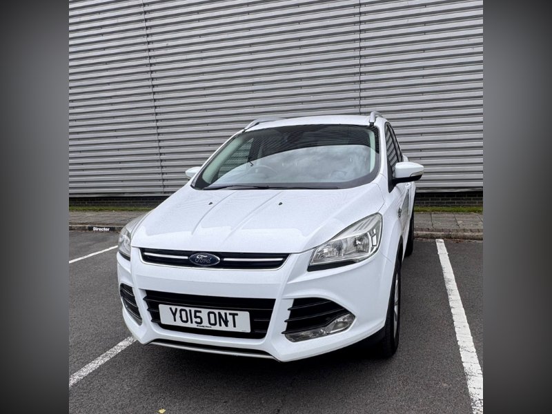 White Ford Kuga 2.0 TDCi Titanium SUV 5dr Diesel Manual 2WD Euro 6 s/s 150 ps