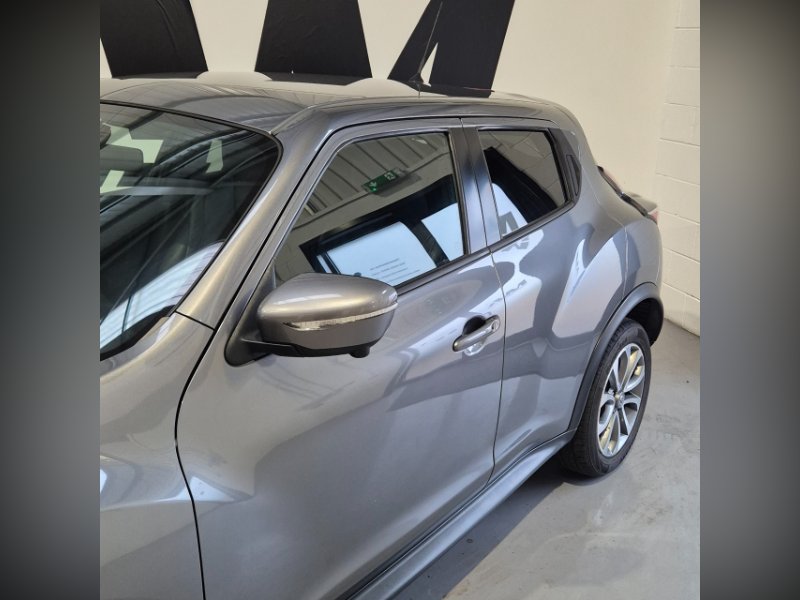 Grey 2015 Nissan Juke 1.5 dCi Tekna SUV 5dr Diesel Manual Euro 6 s/s 110 ps in AM Performance