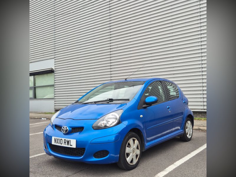 Blue Toyota Aygo 1.0 VVT-i Blue Hatchback 5dr Petrol Manual Euro 4 67 bhp