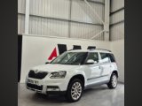 White Skoda Yeti 1.2 TSI SE Outdoor 5dr Petrol DSG Euro 6 s/s 110 ps